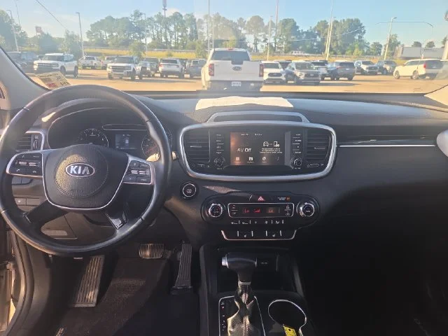 Used 2020 Silver Kia S image 21