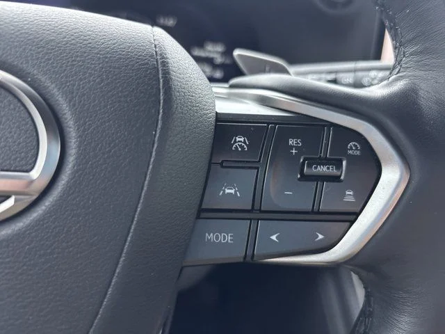 Used 2024  Lexus 550 Overtrail+ image 31