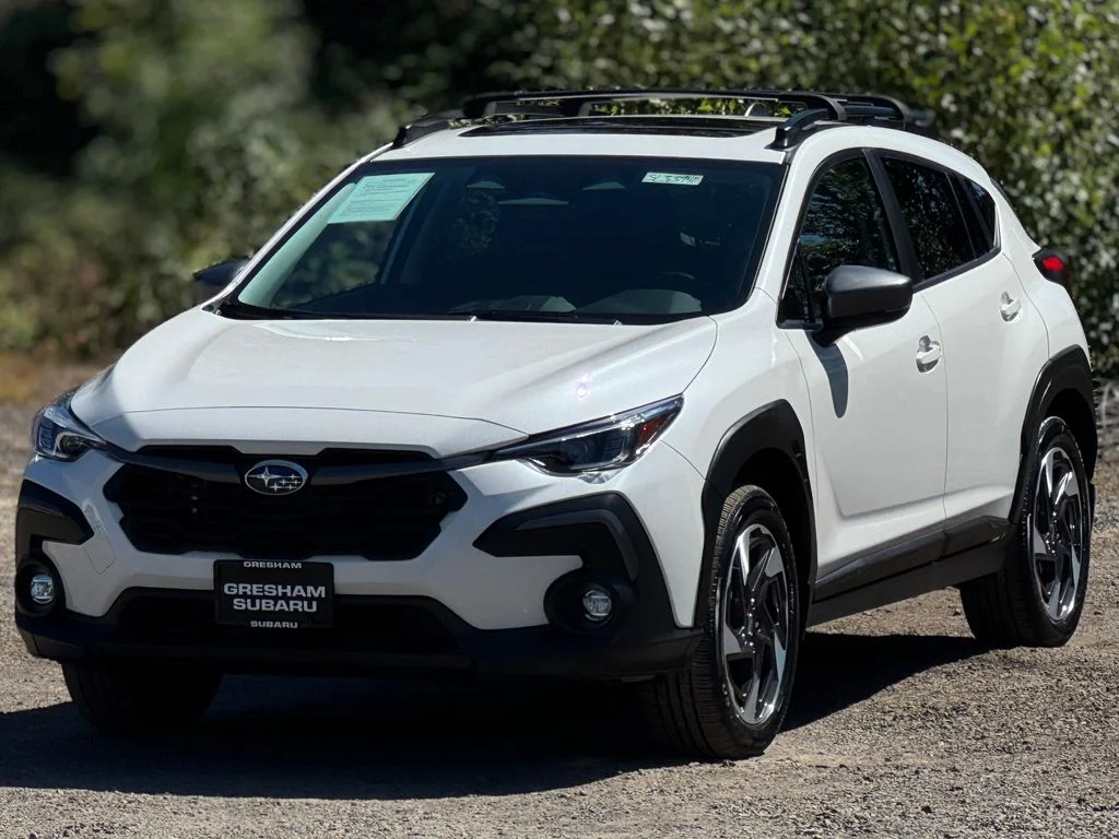 Used 2025 Crystal White Pearl Subaru Limited image 3
