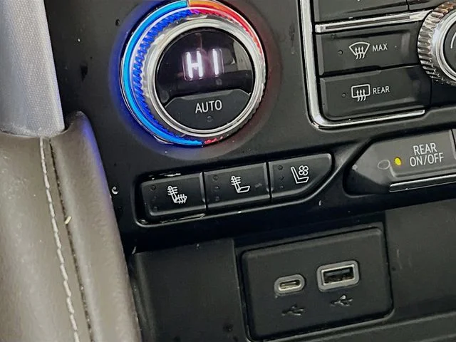 2022 GMC Yukon XL SLT - Photo 22