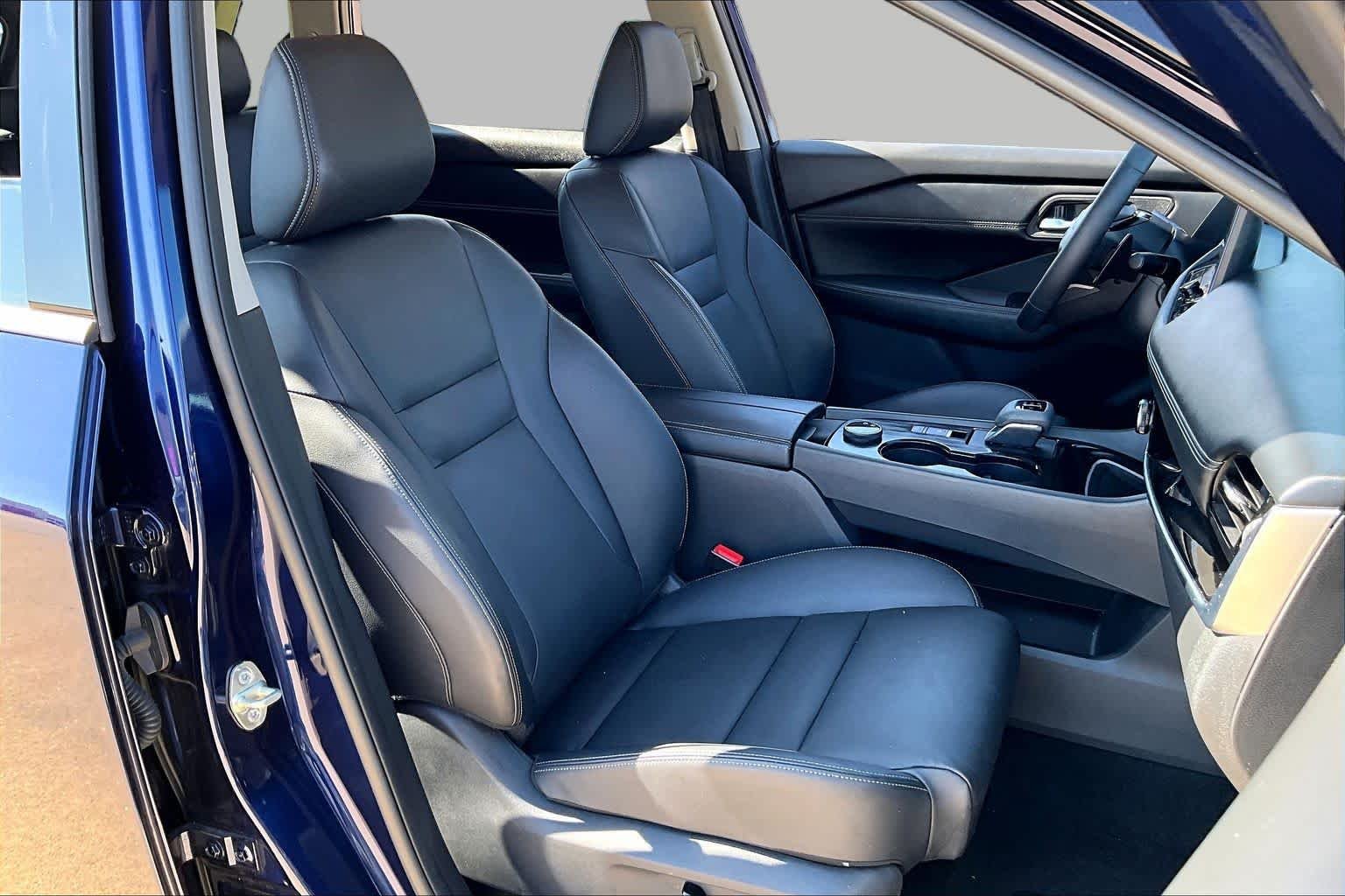 Certified Used 2025 Deep Ocean Blue Pearl Nissan SL image 8