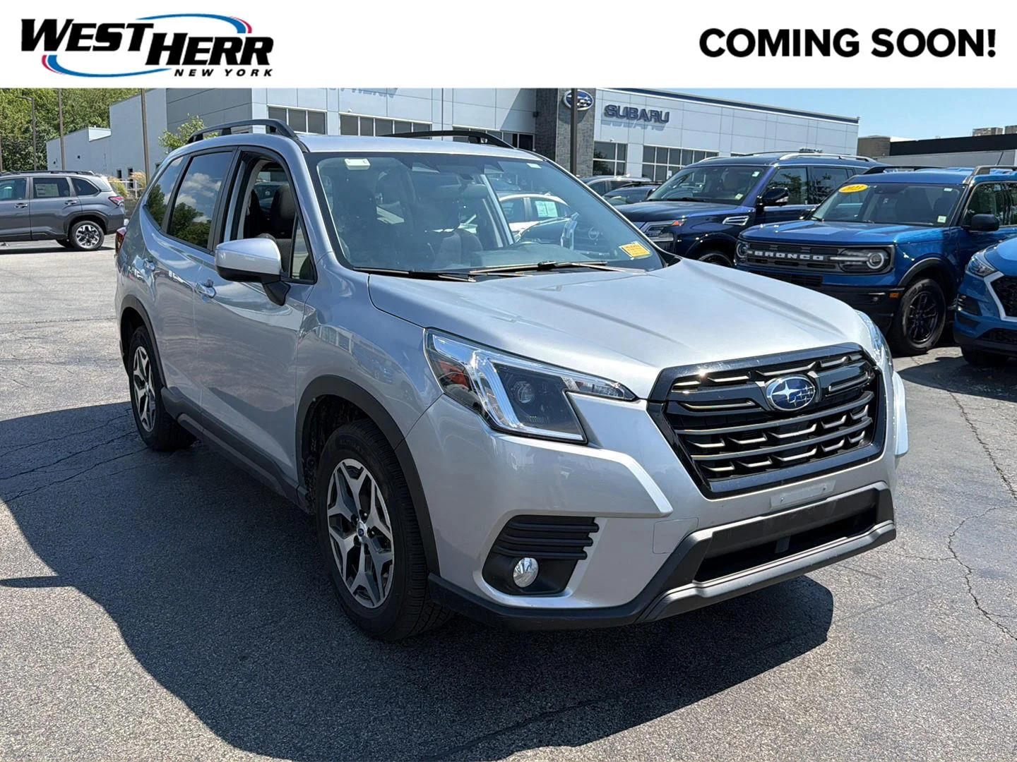 Used 2023 Ice Silver Metallic Subaru Premium image 1
