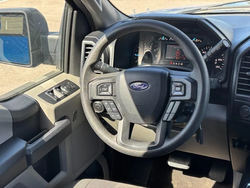 Used 2020 Velocity Blue Metallic Ford XL image 12