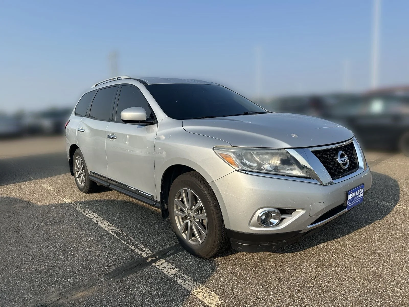 Used 2014 Silver Nissan SL image 2