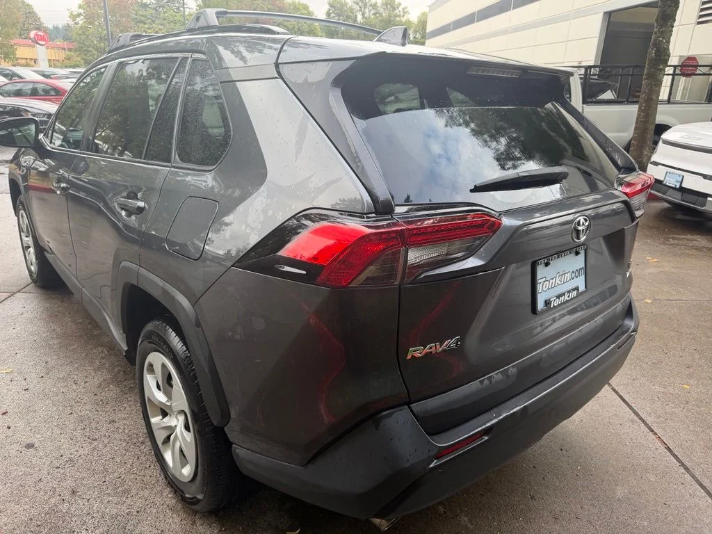 Used 2020 Magnetic Gray Metallic Toyota LE image 6
