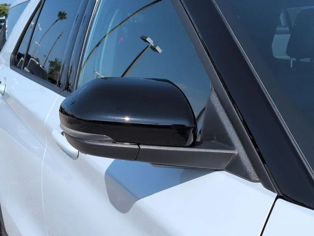New 2026 Space White Metallic Ford ST-Line image 12