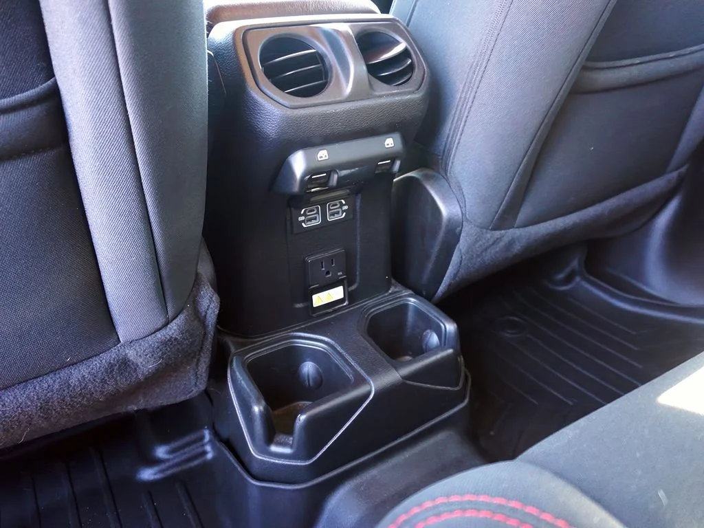 2023 Jeep Wrangler 4-Door Rubicon - Photo 34