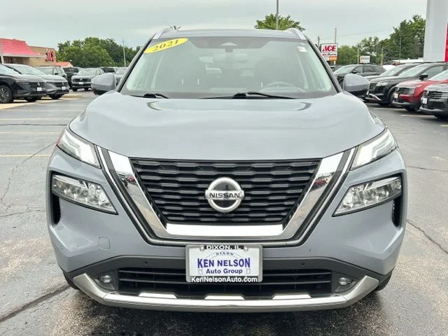 Used 2021 Gray Nissan Platinum image 15