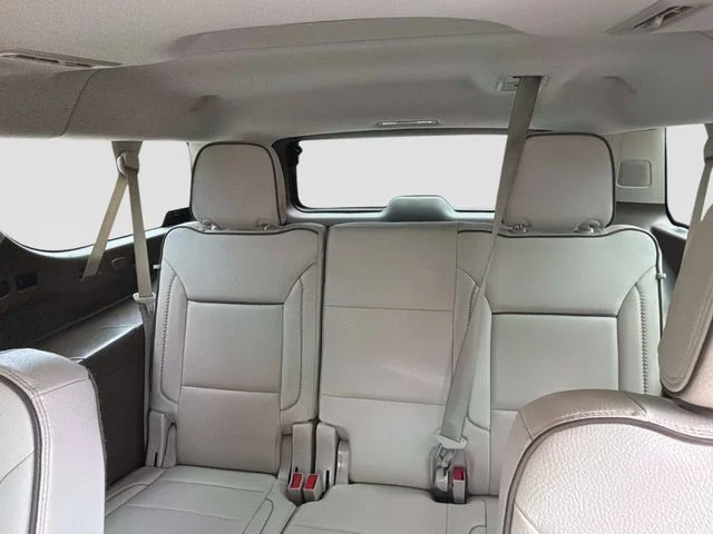 Used 2022 White GMC Denali image 17