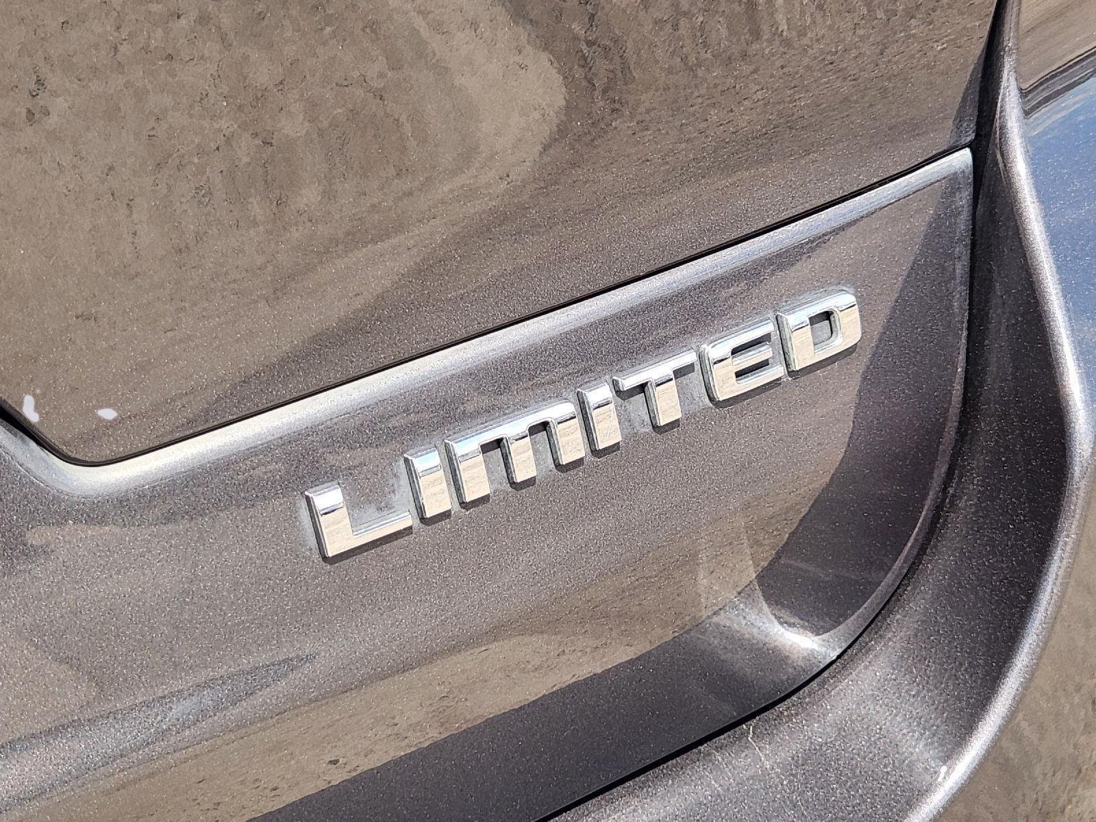2023 Jeep Grand Cherokee L photo 12 of 33