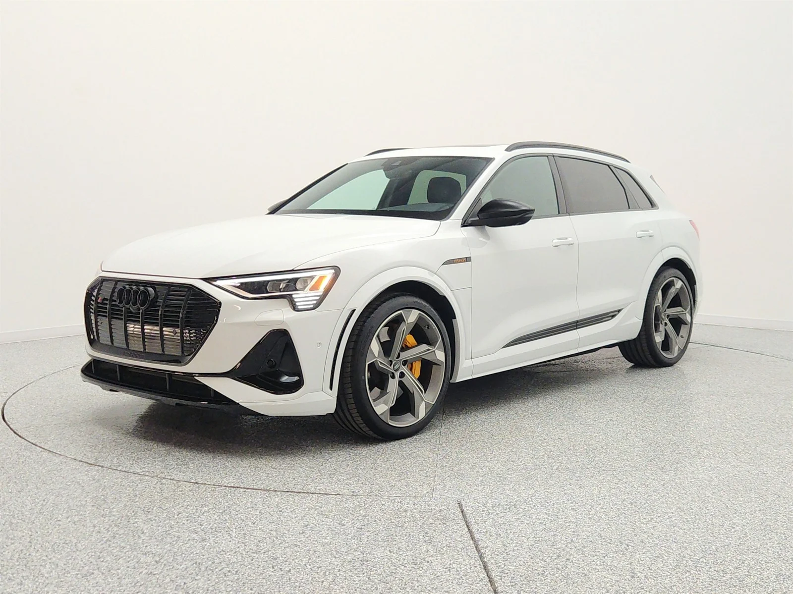 2023 Audi e-tron S 95 kWh Premium Plus quattro's photo