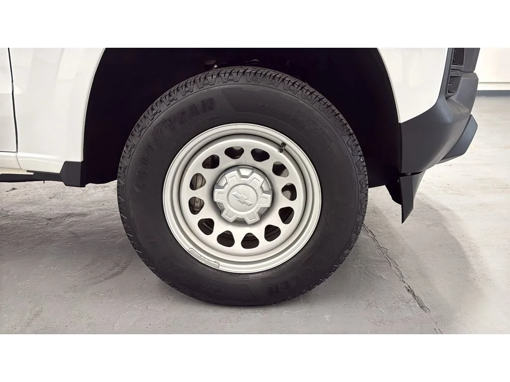 Used 2024 Summit White Chevrolet WT image 2