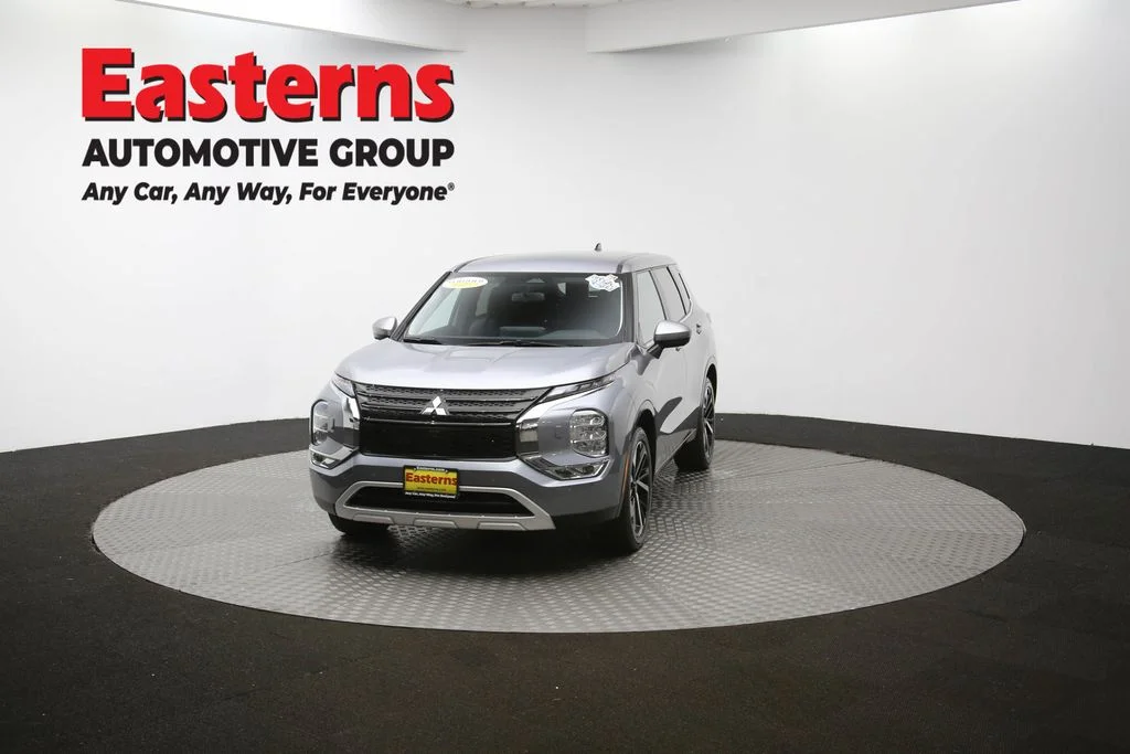 Used 2024 Gray Mitsubishi SE image 53