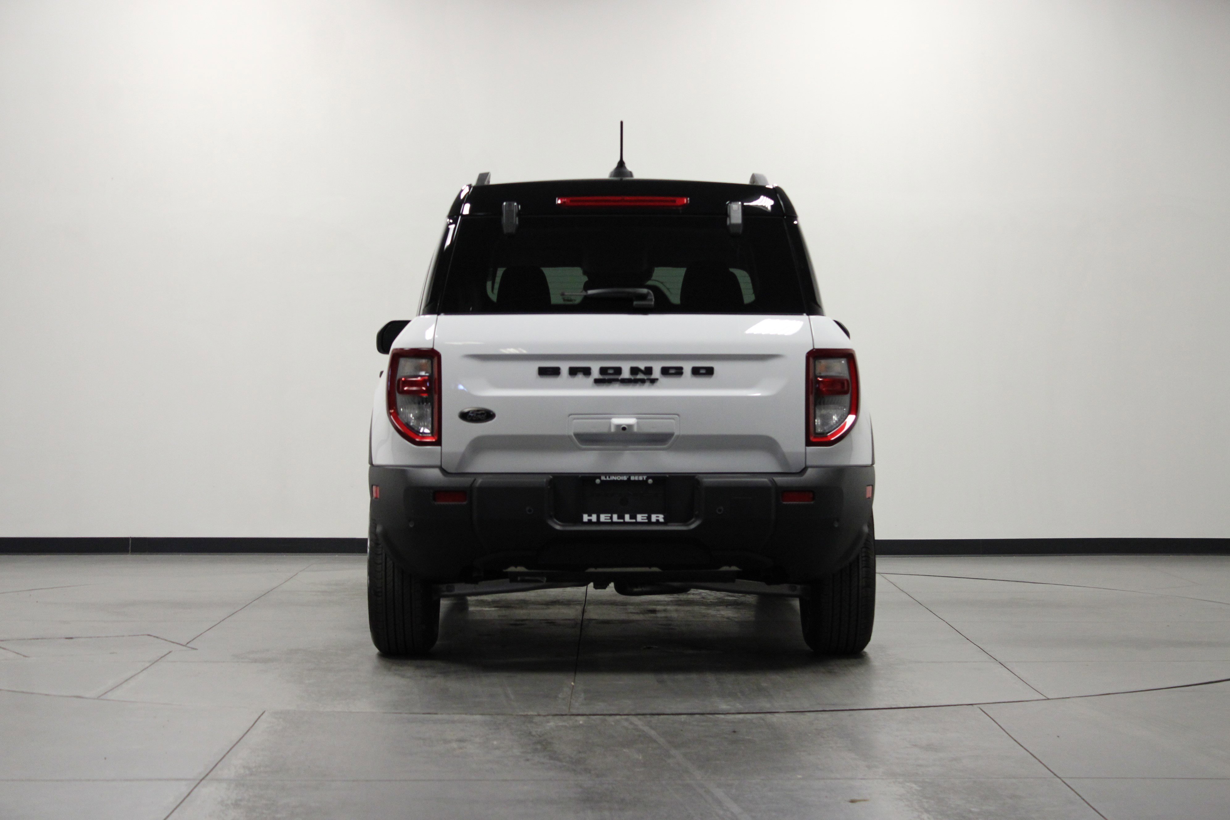 New 2025 Oxford White Ford Big Bend image 5