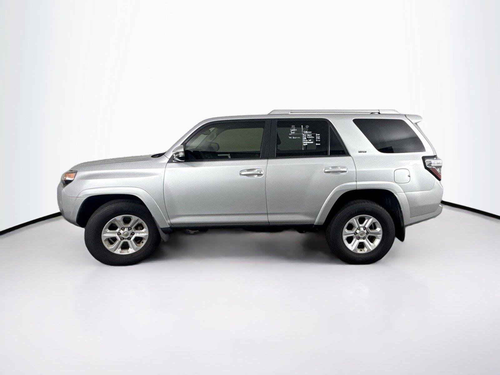 Used 2016 Classic Silver Metallic Toyota SR5 Premium image 9