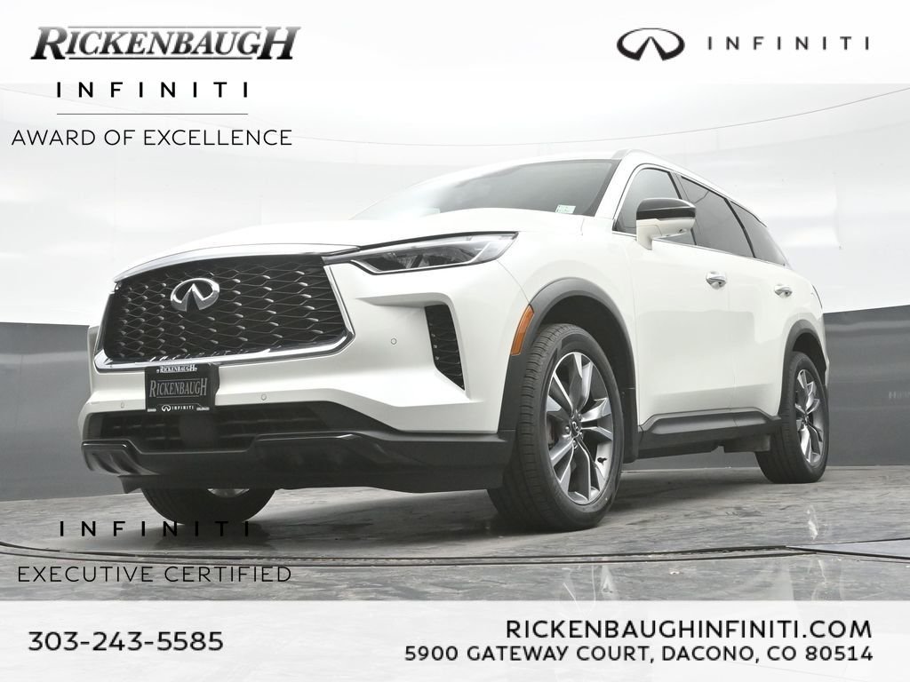 Certified Used 2023 White INFINITI LUXE image 31