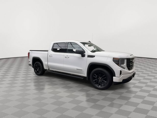 Used 2024 Summit White GMC Elevation image 44