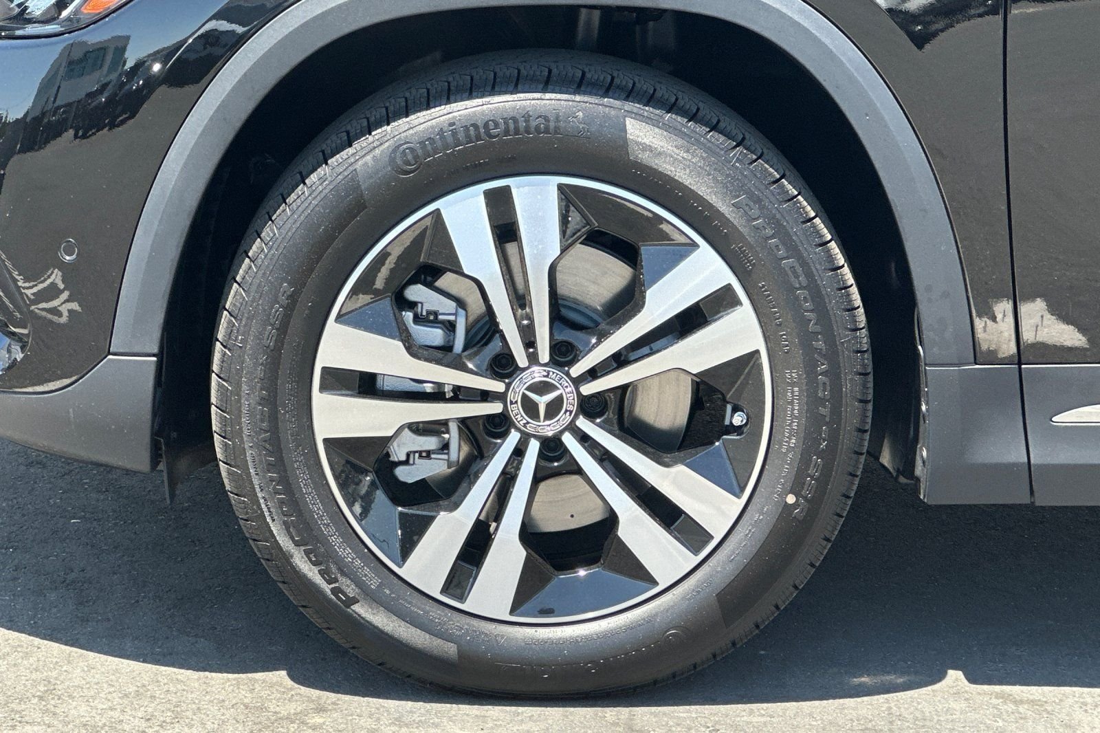 Certified Used 2025 Black Mercedes-Benz GLA 250 image 25