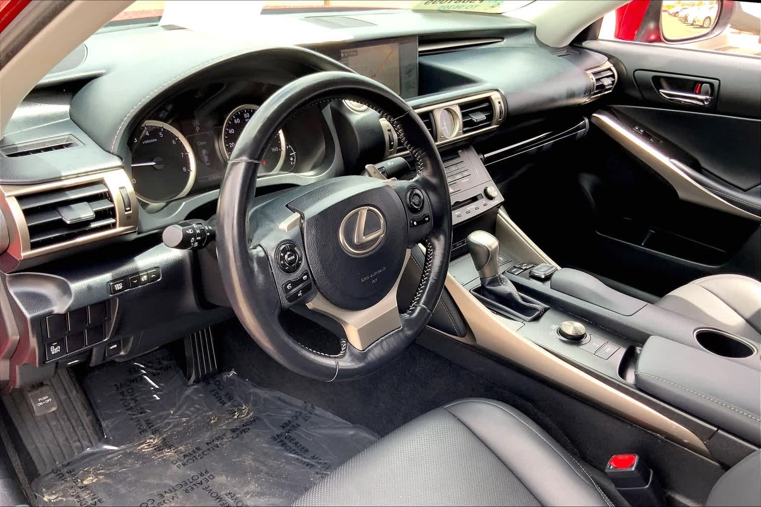 Used 2015 Matador Red Mica Lexus  image 17