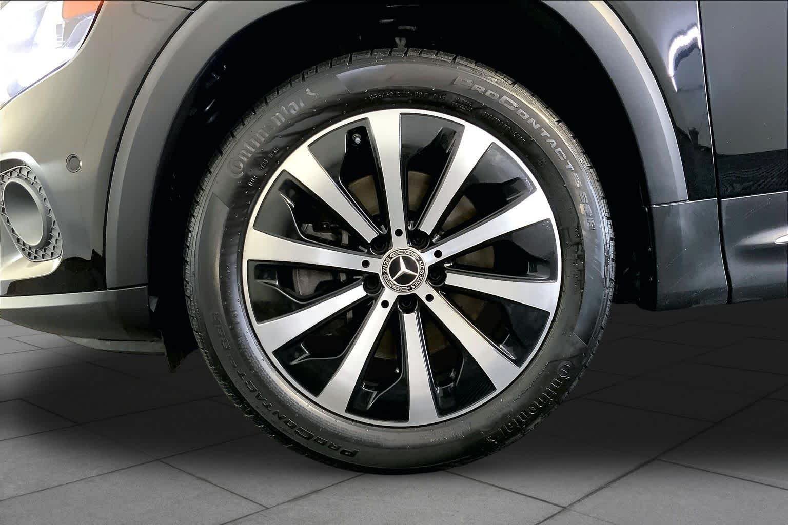 Used 2021 Night Black Mercedes-Benz GLB 250 image 11