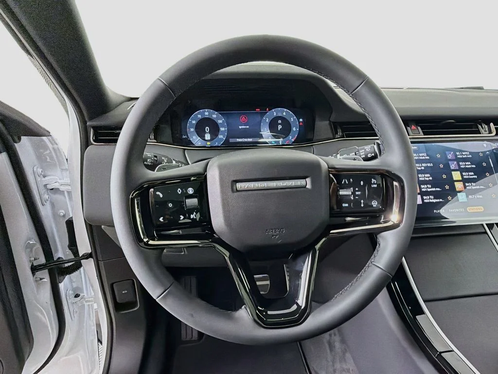 New 2026 Fuji White Land Rover Hoxton Edition image 11