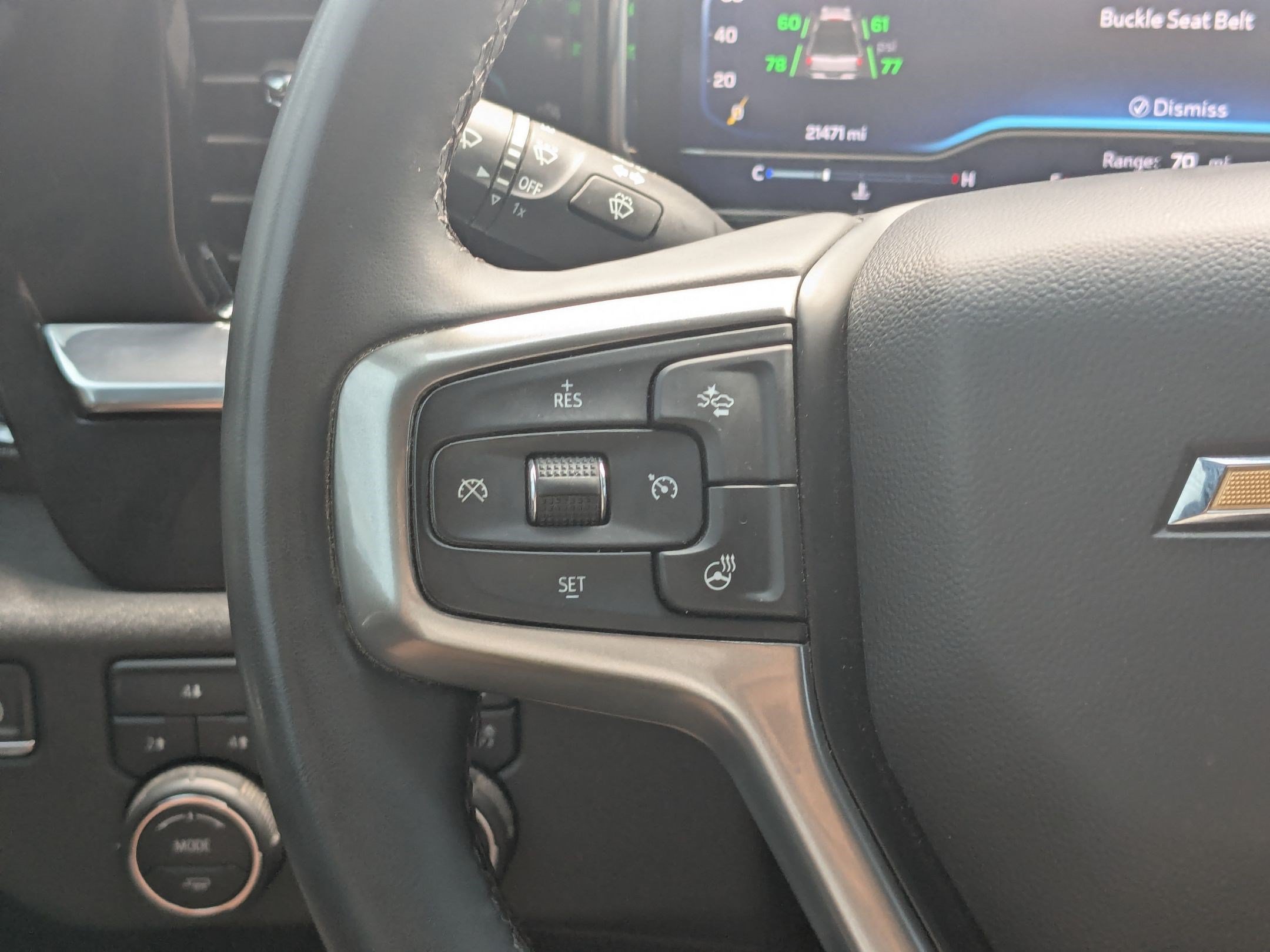 Used 2025 Summit White Chevrolet LT image 19