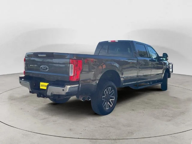 Used 2017 Magnetic Ford Lariat image 5