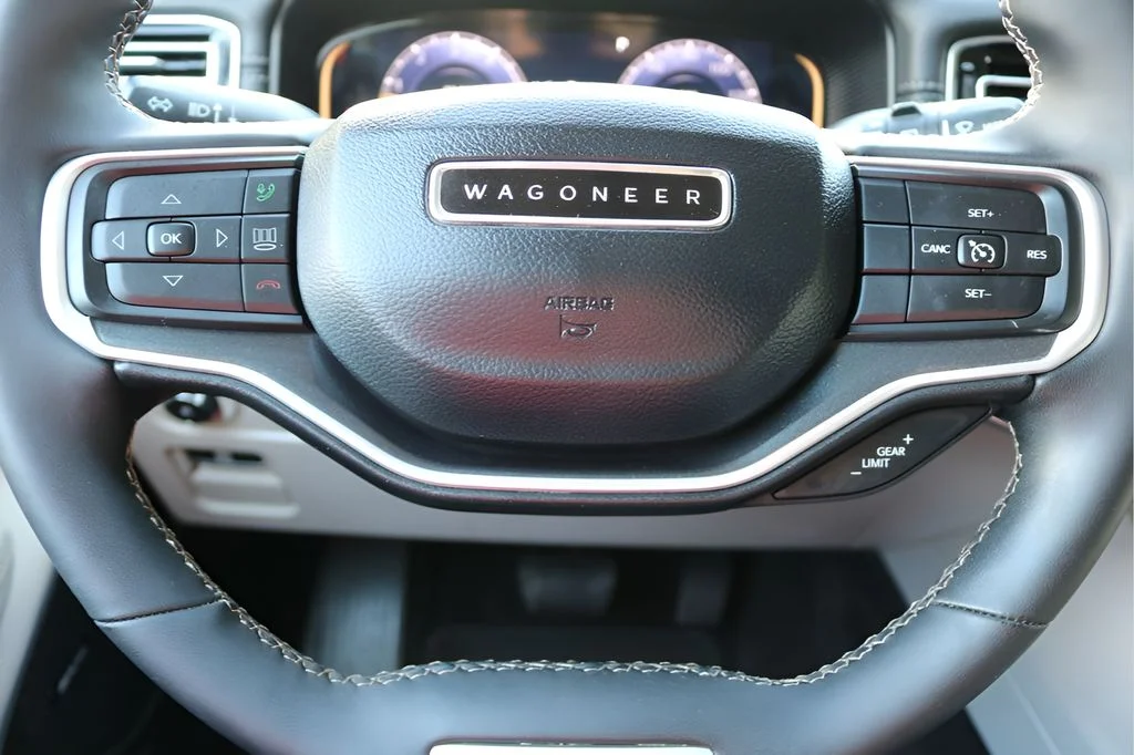 Used 2024 Gray Jeep Base image 23