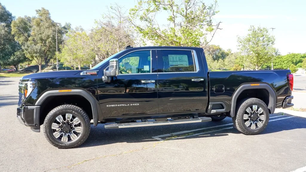 2026 GMC Sierra 2500HD Denali - Photo 8