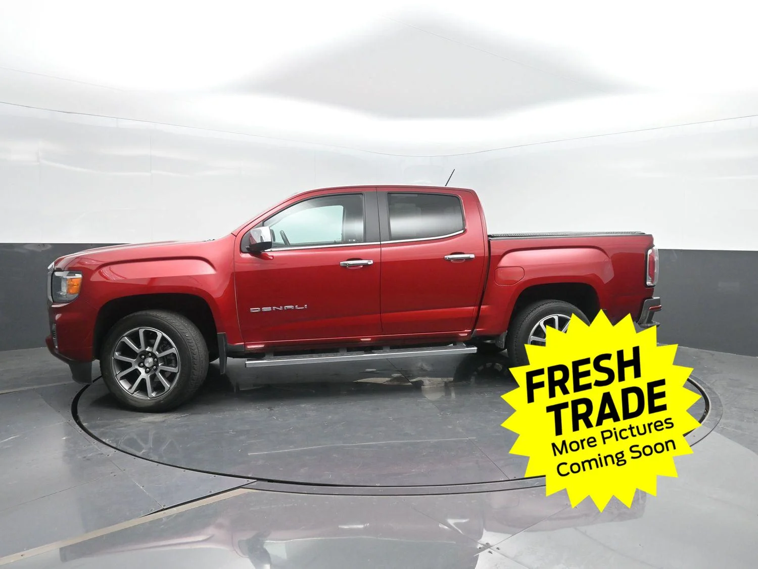 Used 2022                           GMC  image 1