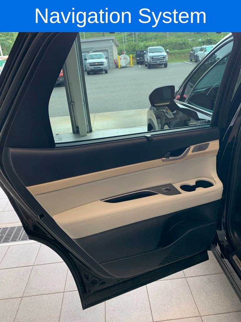 Used 2024 Black Hyundai Limited image 7