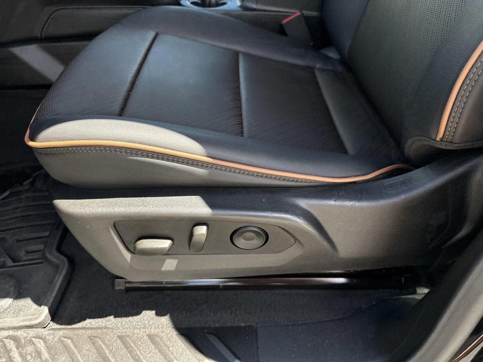 Used 2026 Onyx Black GMC AT4 image 12