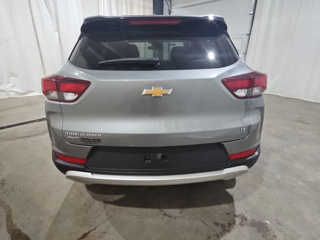 Used 2025 Sterling Gray Metallic Chevrolet LT image 6