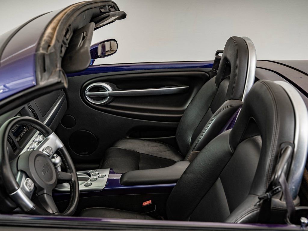 Used 2004 Ultra Violet Metallic Chevrolet  image 17