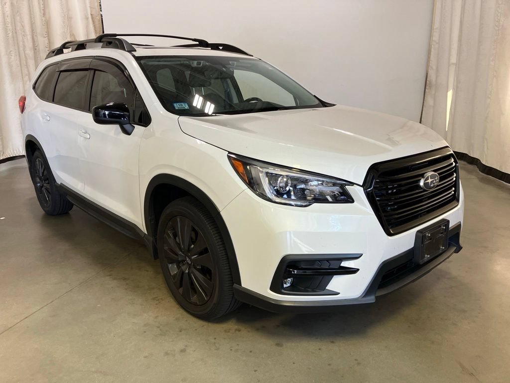 Used 2022 Crystal White Pearl Subaru Onyx Edition image 1