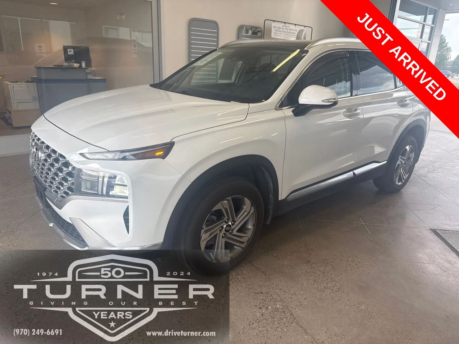Used 2022 Gray Hyundai SEL image 2