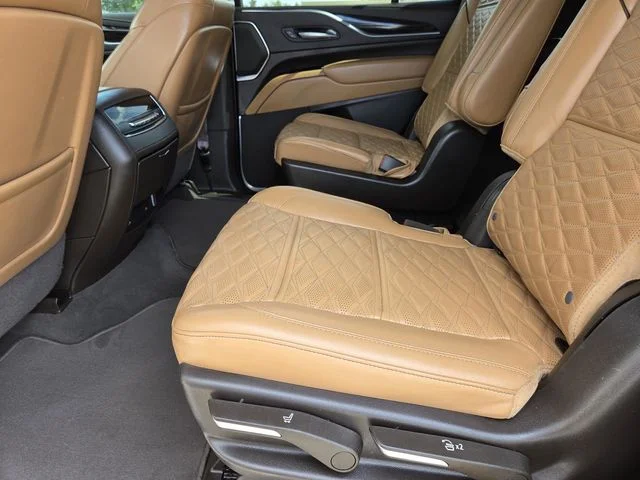 Used 2022 White Cadillac Premium Luxury image 29