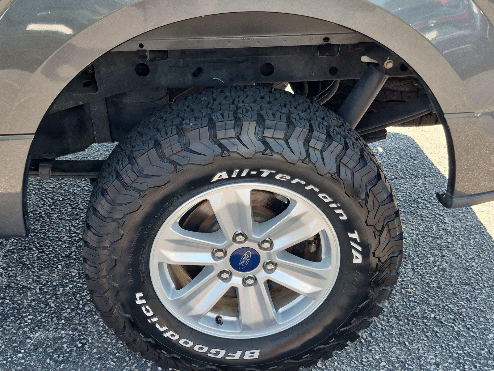 Used 2019 Magnetic Metallic Ford XLT image 11