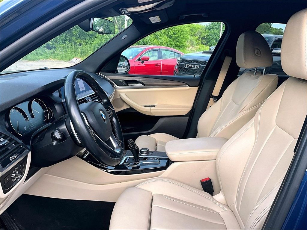 Used 2020 Blue BMW xDrive30i image 4
