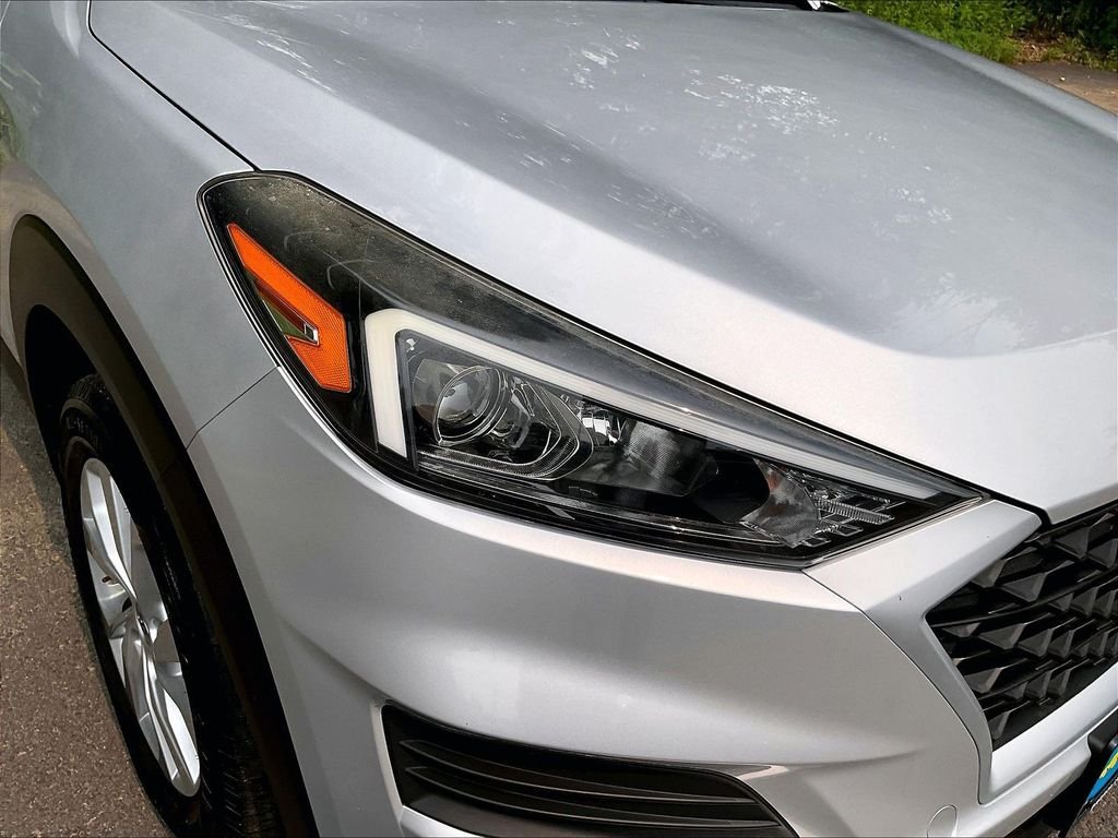 Used 2019 Silver Hyundai SE image 30