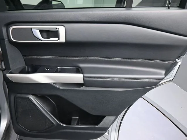 Used 2024 Silver Ford XLT image 23