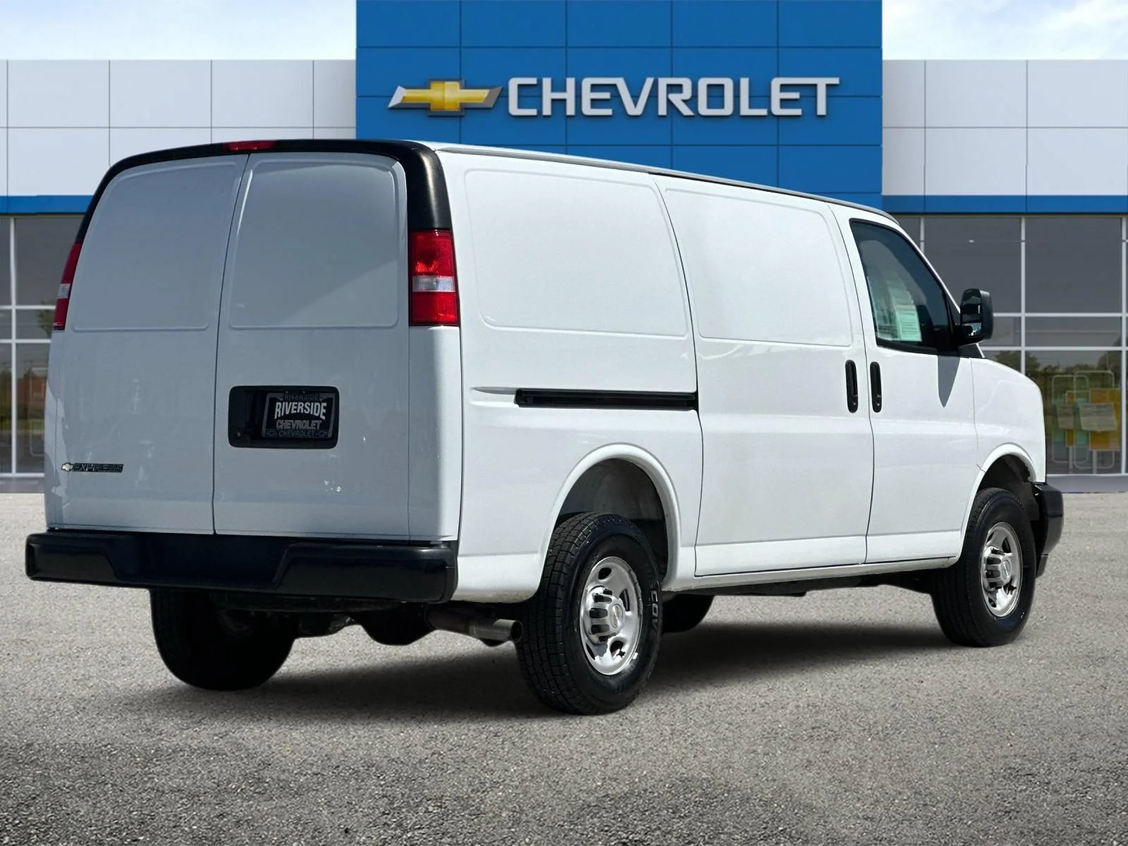 Used 2025 Summit White Chevrolet WT image 4
