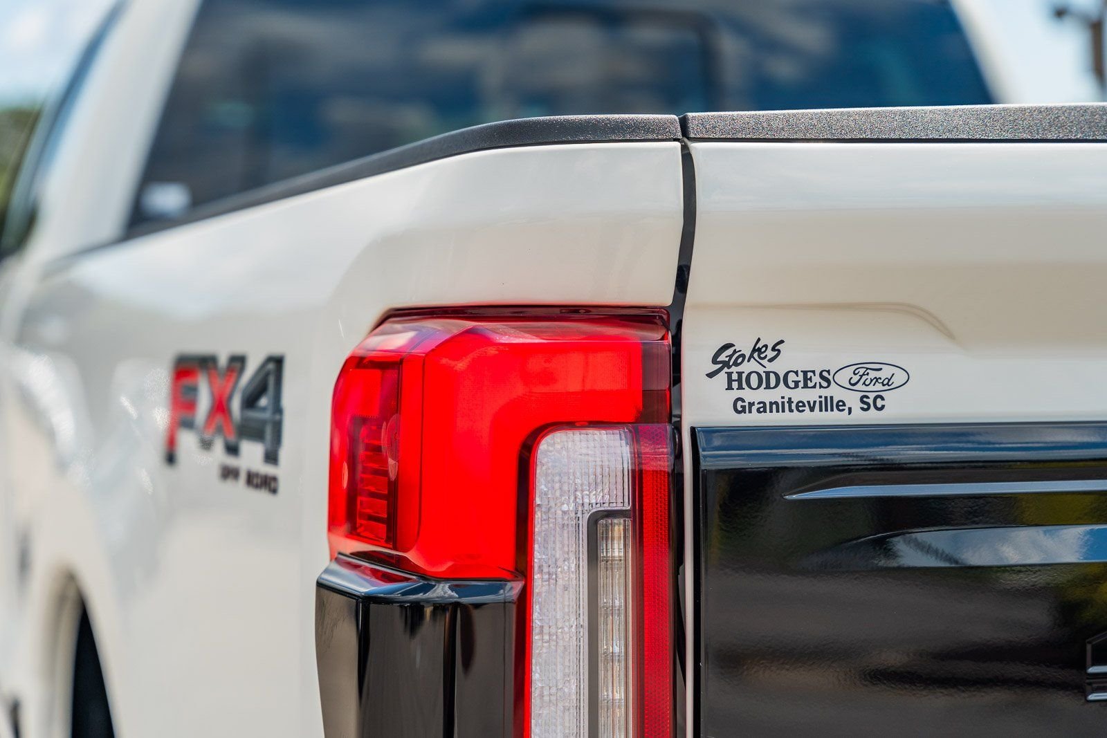 2025 Ford F-350 Super Duty Platinum - Photo 9