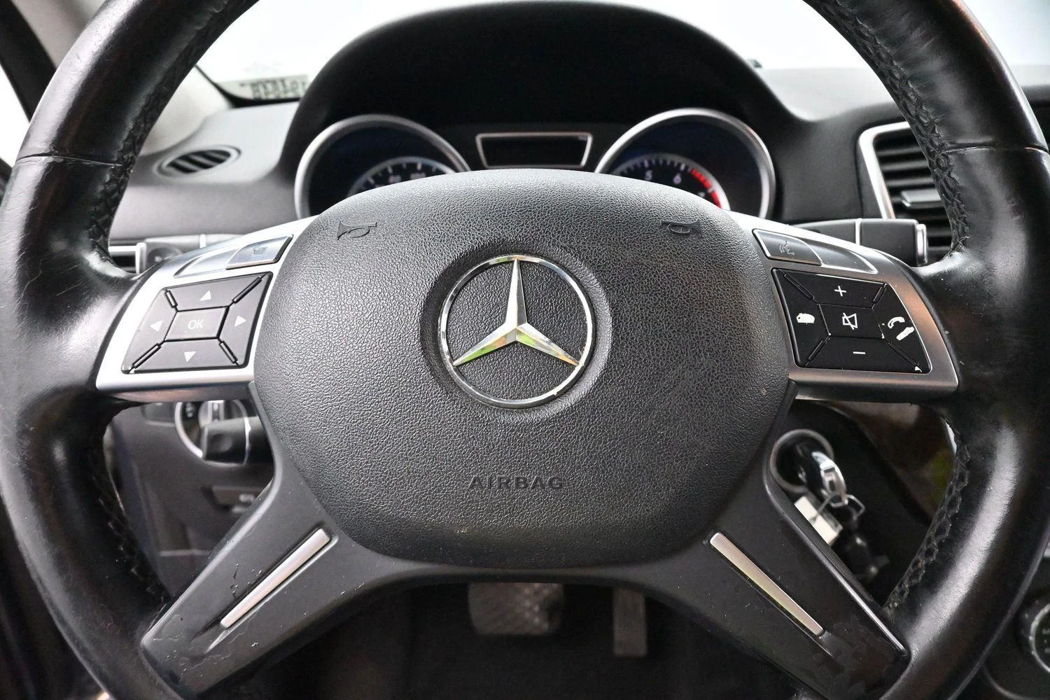 Used 2014 Steel Gray Metallic Mercedes-Benz ML 350 image 20
