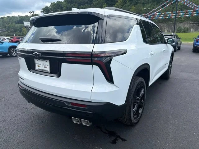 New 2027 Summit White Chevrolet LT image 3