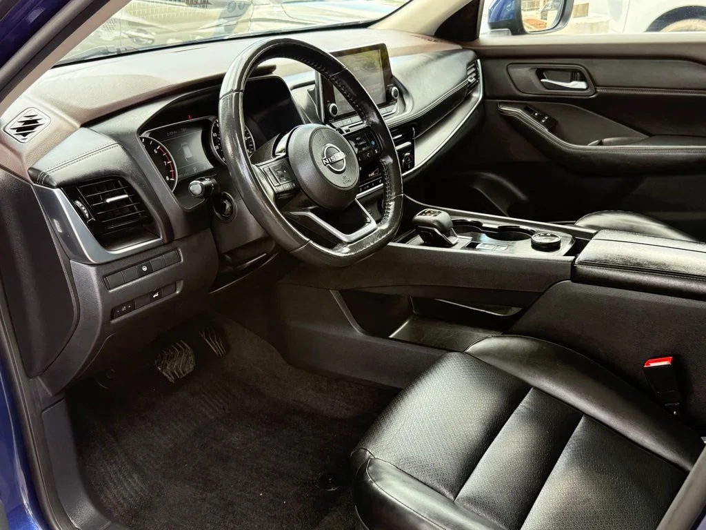 Used 2023 Blue Nissan SV image 21