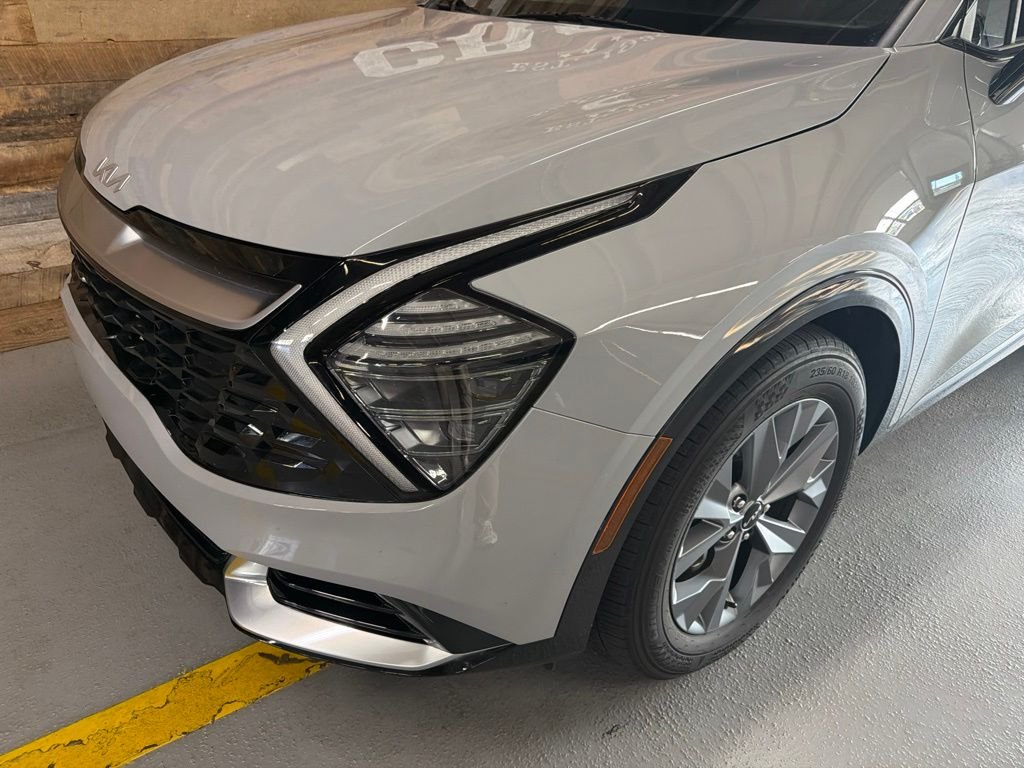 Used 2025 Gray Kia SX image 3
