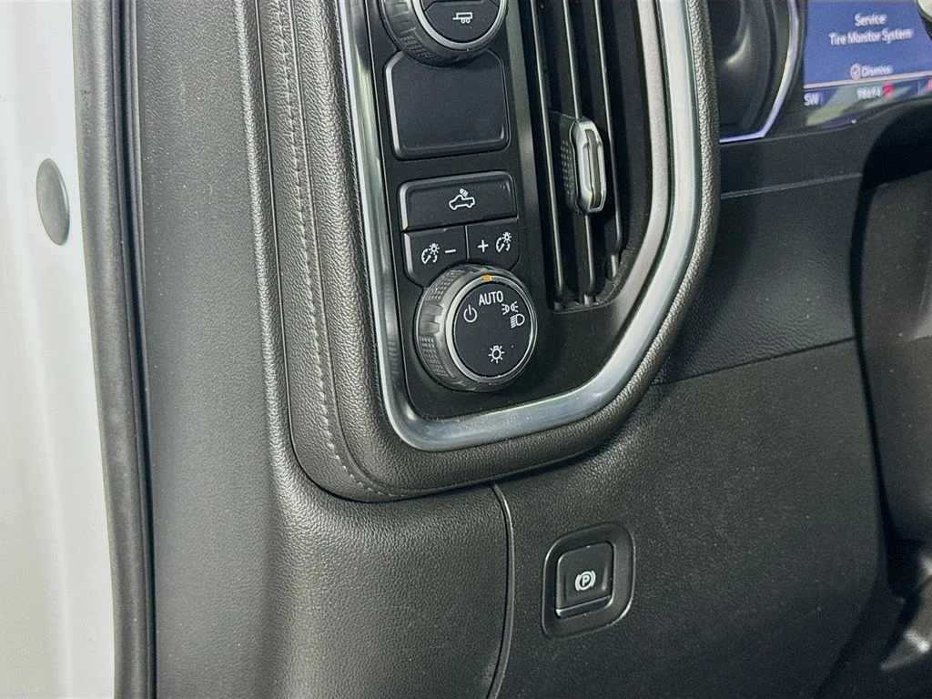 2019 Chevrolet Silverado 1500 LT - Photo 10