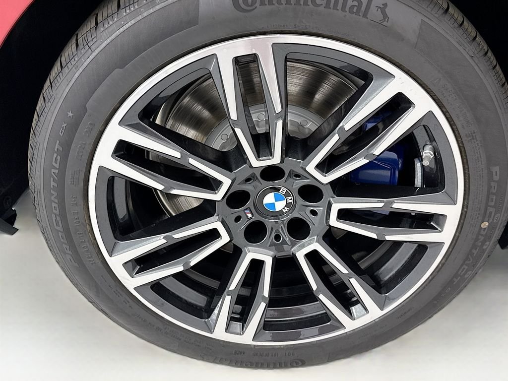 New 2027 Red Metallic BMW 550e xDrive image 32