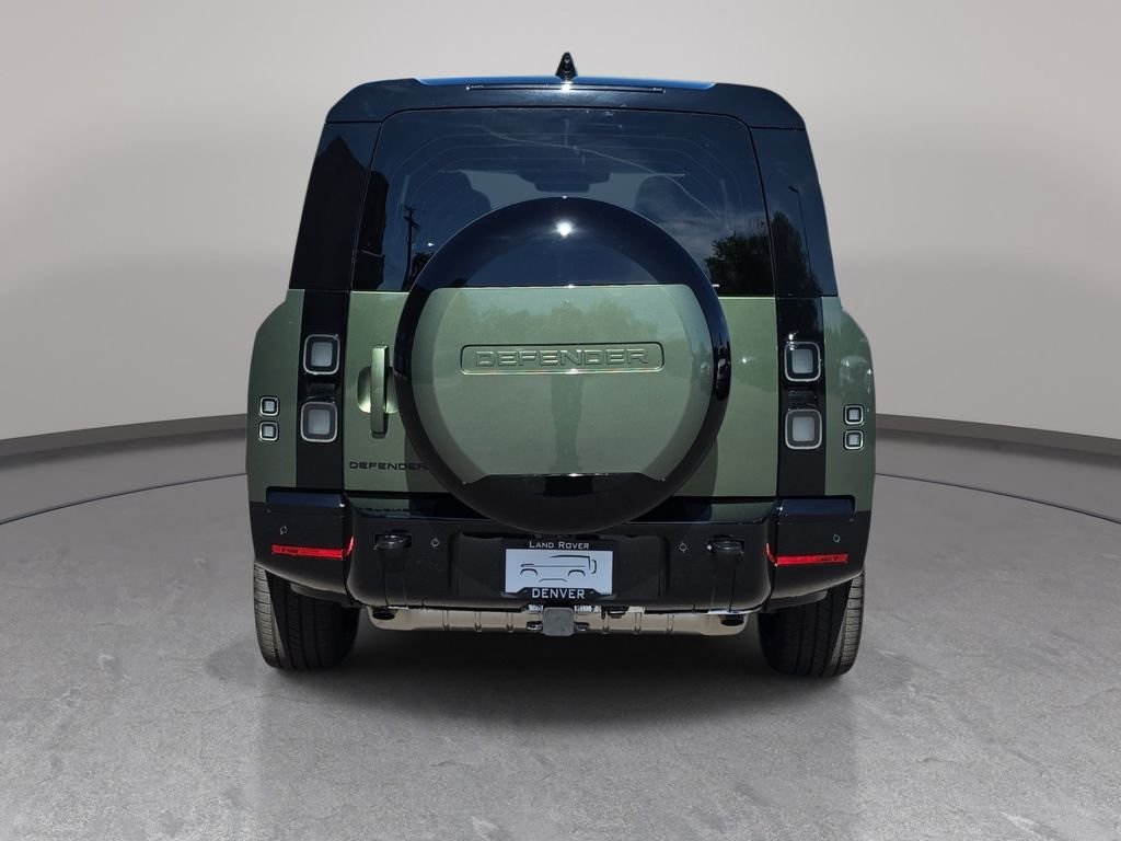 New 2026 Woolstone Green Land Rover X-Dynamic SE image 6